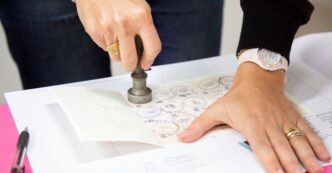 Urne Aperte In Italia Per Refe