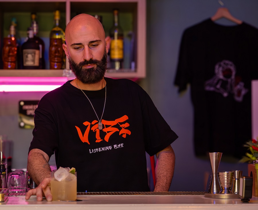 Vibe2C Il Primo Listening Bar D