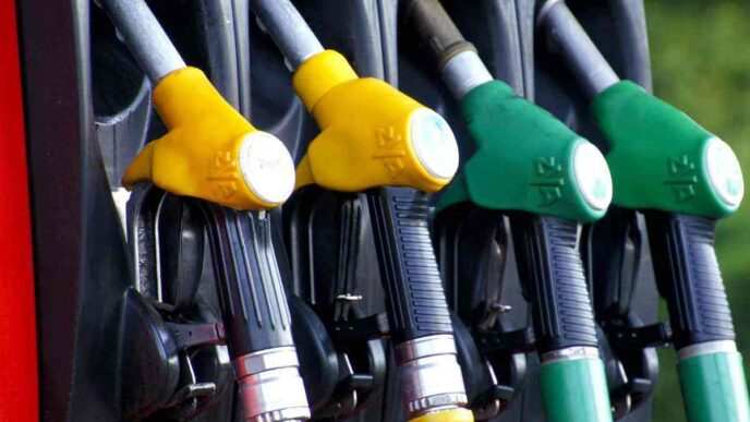 “Benzina A Rischio”, L’iran Minaccia Di Chiudere Lo Stretto Di Hormuz, Cosa Sta Succedendo