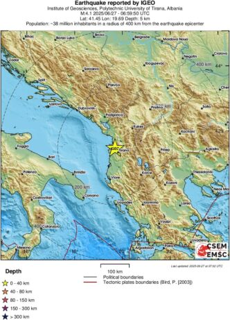 Due Scosse Di Terremoto Scuoto