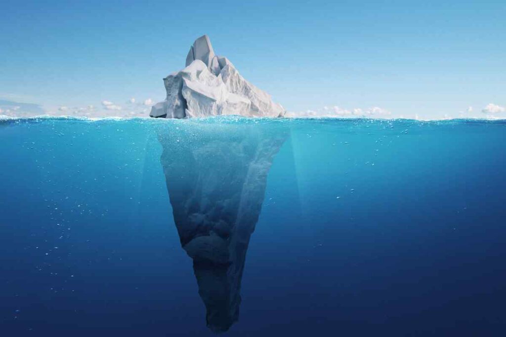 E' un caso unico nella storia: l'icerberg nero ha sconvolto