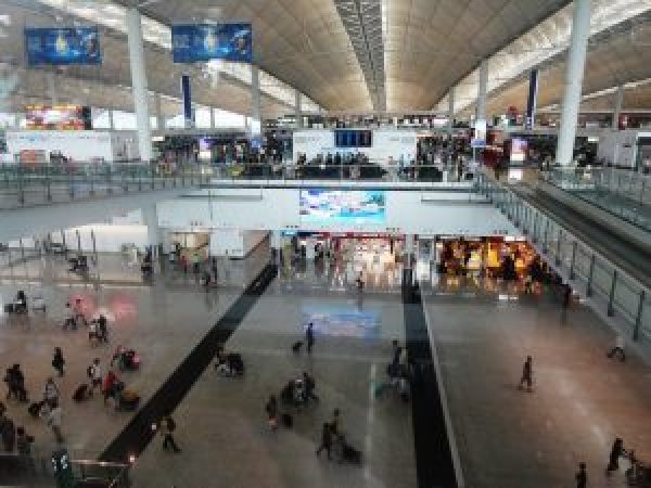 L27Aeroporto Di Hong Kong Segna