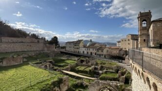 Le28099Anfiteatro Romano Di Ancona