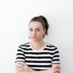 La Mostra Di Daniela D’Arielli A Pescara Esplora Il Viaggio E Il Mare Tra Geografia E Destino