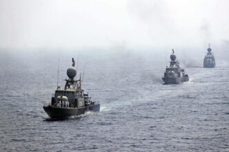 Tensioni Nello Stretto Di Horm