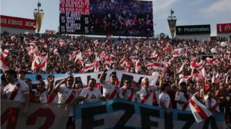 Tifoso Del River Plate Dc3A0 Fuoc