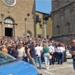 Una Folla Commossa Saluta Leonardo Cristiani, 15Enne Morto In Incidente A Viterbo