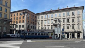 A Bordo Del Tram De Opcina Tra