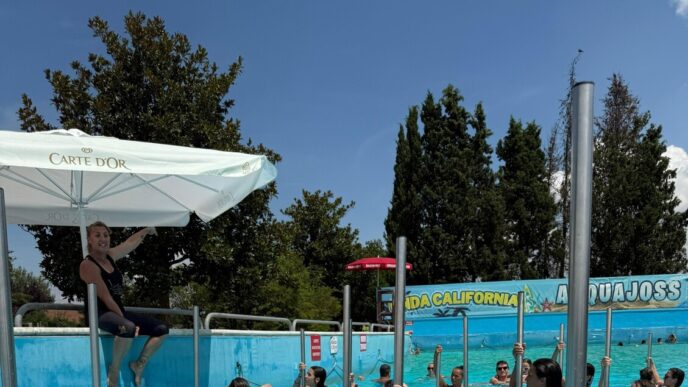 Acqua Pole Fitness A Zoomarine