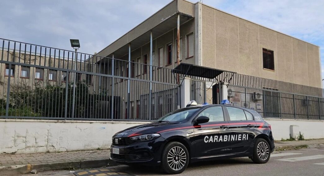 Afragola2C Operai Sorpresi Al L