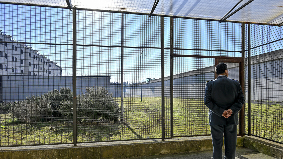 Agente Penitenziario Di Sanrem