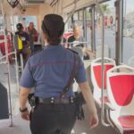 Aggressione Razzista A Roma, Quattro Giovani Arrestati Dopo L’episodio A Bordo Di Un Autobus Nel Centro