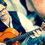 Al Di Meola Suona Al Vesuvio: Concerto Acustico A 1200 Metri Con Vista Sul Golfo Di Napoli