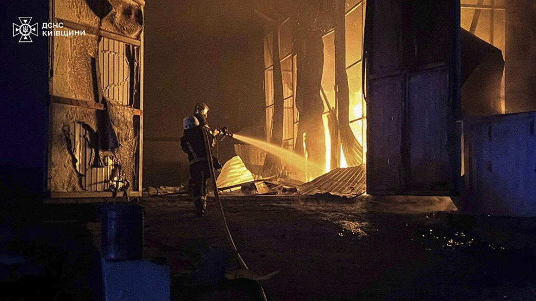 Almeno Sette Civili Uccisi In