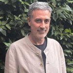 Andrea Bajani A Cervo Presenta Il Libro Vincitore Del Premio Strega 2025 In Piazza Dei Corallini