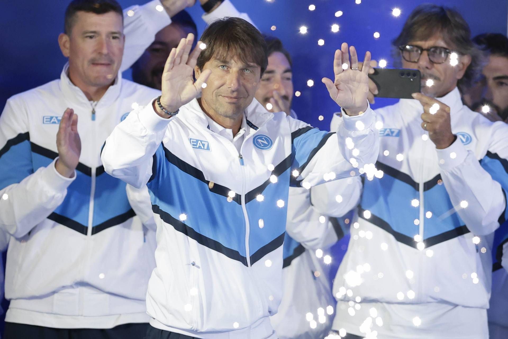 Antonio Conte Resta Il Tecnico