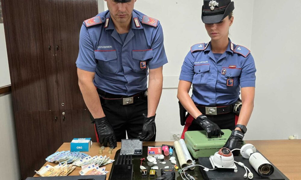 Arresti A Fondi Per Spaccio Di