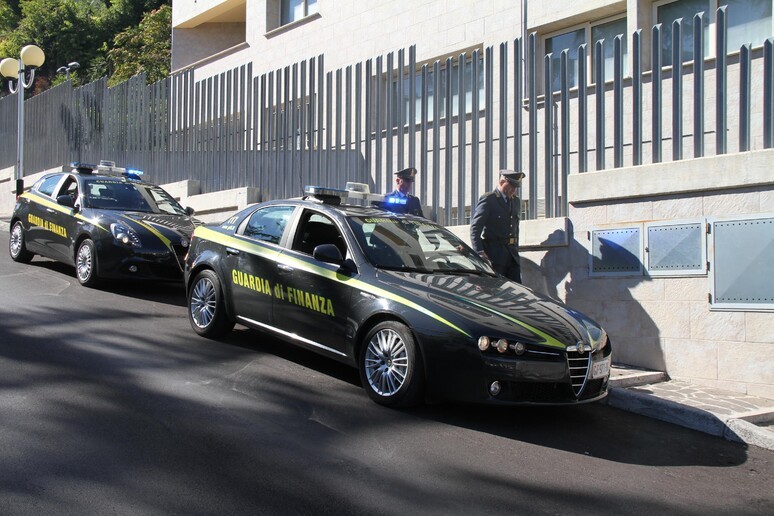 Arresti Domiciliari Per Due Im