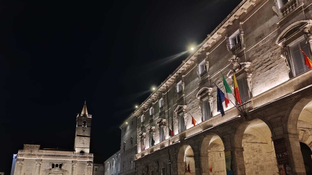 Ascoli Piceno Investe 32C8 Mili