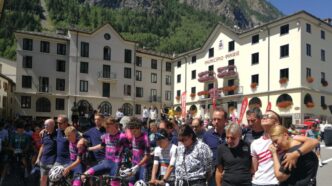 Attesa Dei Documenti Ufficiali