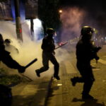 Aumentano Gli Scontri Violenti Contro Polizia E Pompieri Nelle Banlieue Del Sud E Centro Francia