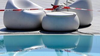 Bambino Annegato In Piscina Se