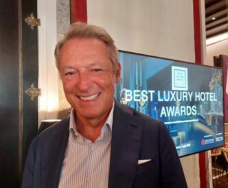 Best Luxury Hotel Awards E Cer