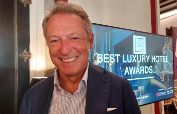 Best Luxury Hotel Awards E Cer