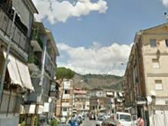 Blitz A Napoli Nel Rione Traia