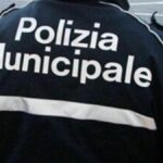 Blitz A Via Miano A Napoli: Scoperta Postazione Abusiva Per La Vendita Di Alimentari E Sequestri Nei Controlli Stradali