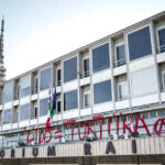 Blitz Degli Anarchici A Torino Con Atti Vandalici Contro La Sede Rai In Via Verdi