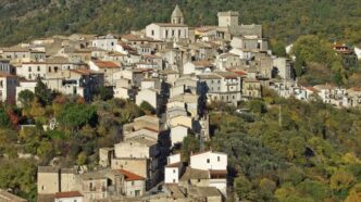 Bussi Sul Tirino Ospiterc3A0 Una