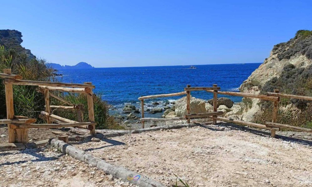 Cala Cecata A Ponza Torna Parz