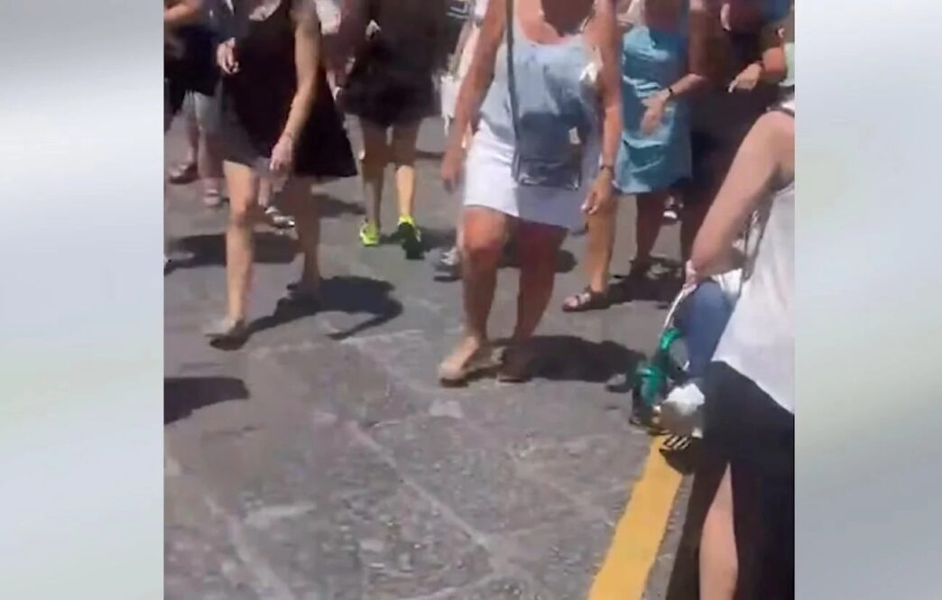 Caos Al Porto Di Capri3A Miglia