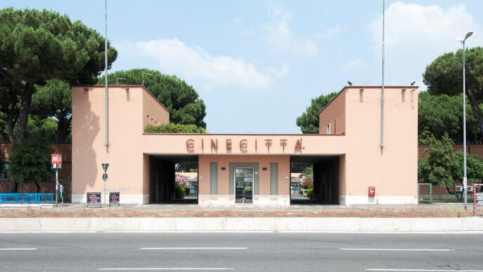 Cinecittc3A0 Oggi C3A8 Un Centro Di