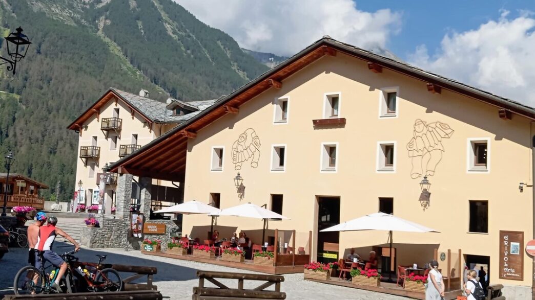 Cogne Pronta Ad Accogliere Tur
