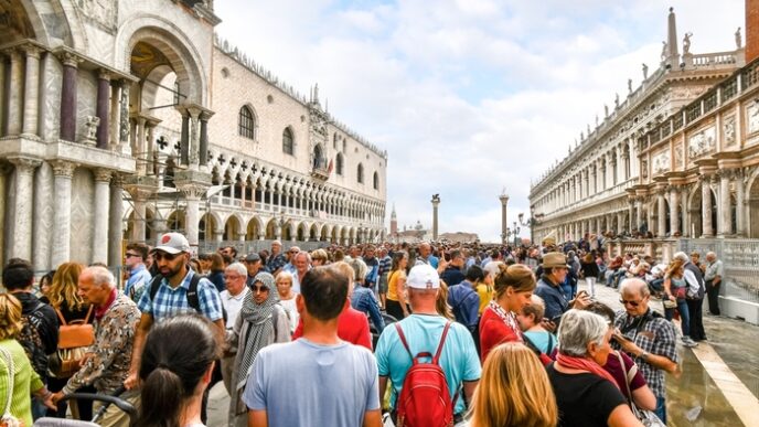 Come Le28099Italia Affronta Le28099Overt