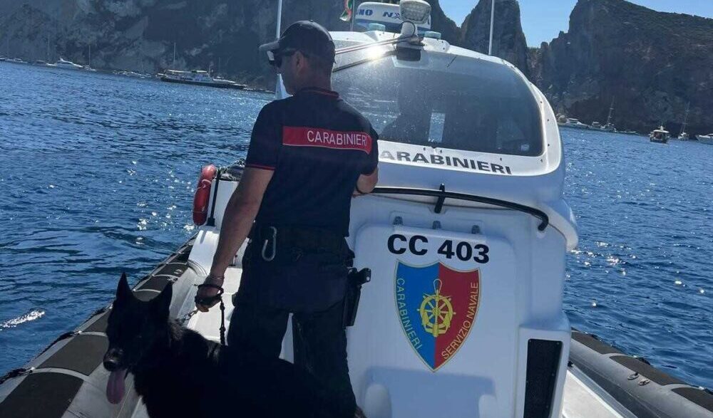 Controlli A Ponza2C Carabinieri