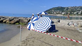 Corpo Di Un Uomo Anziano Trova