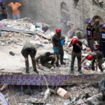 Crolla Un Palazzo Nel Quartiere Lyari A Karachi, Almeno Otto Morti E Nove Feriti Nel Disastro