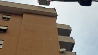 Danni A Palazzina Tra Via Volt