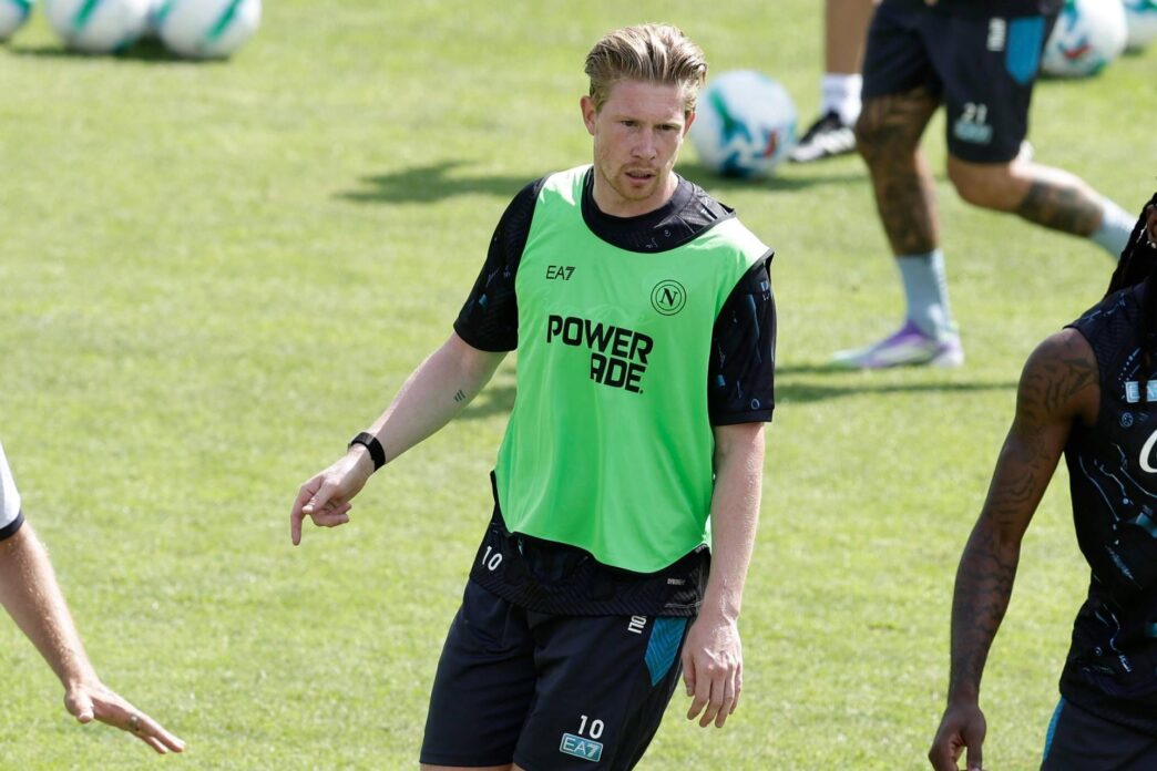De Bruyne Si Presenta A Napoli