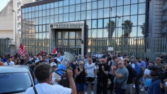 Disoccupati Manifestano A Napo