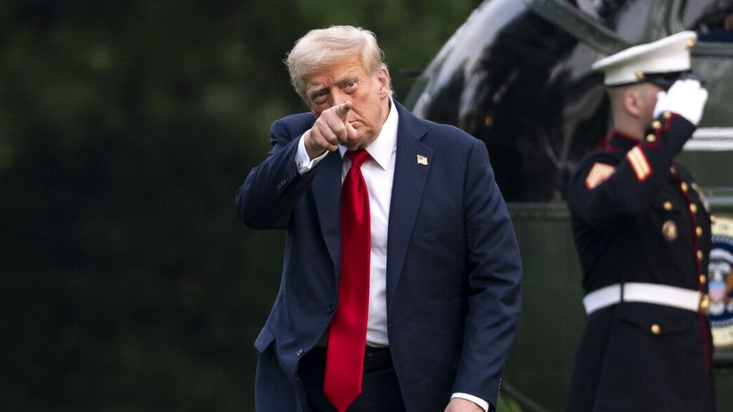 Donald Trump Accusa Amici E Av