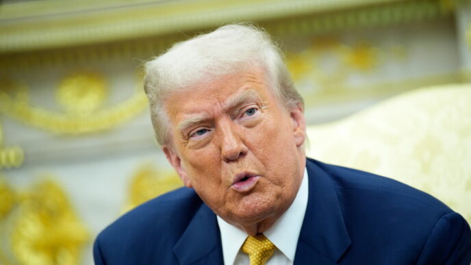 Donald Trump Conferma Un Invit
