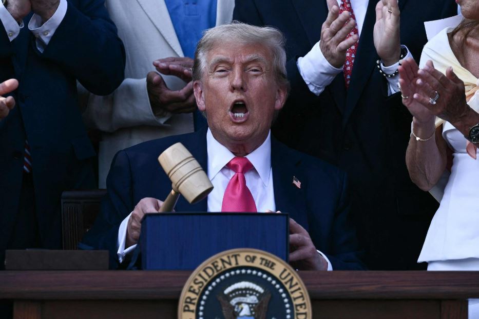 Donald Trump Rilancia Le Lette