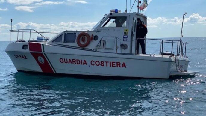 Due Sub Denunciati Per Pesca D