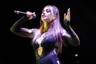 Emma Muscat Mamma Per La Prima