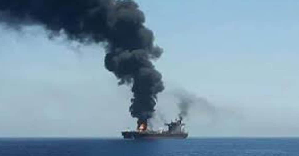 Esplosione Di Una Petroliera C