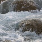 Famiglia In Difficoltà Trascinata Al Largo Dalle Correnti Salvata Da Bagnini Sulla Spiaggia